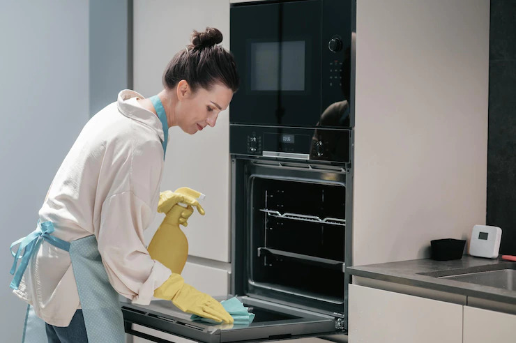 cleaning oven